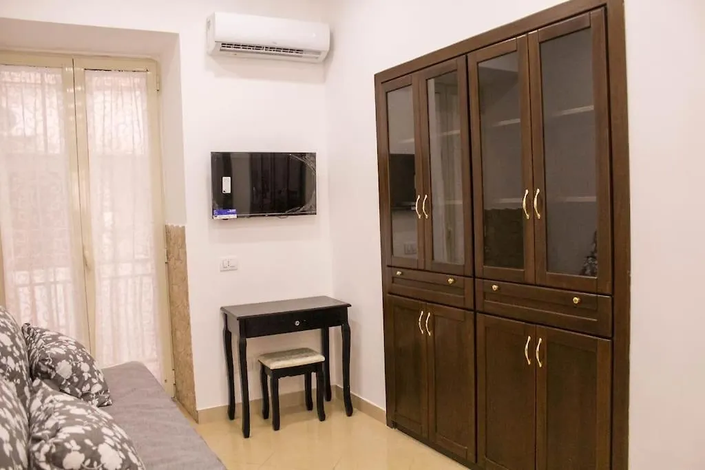 Almameda House Napoli Apartment 0*, Naples Italy